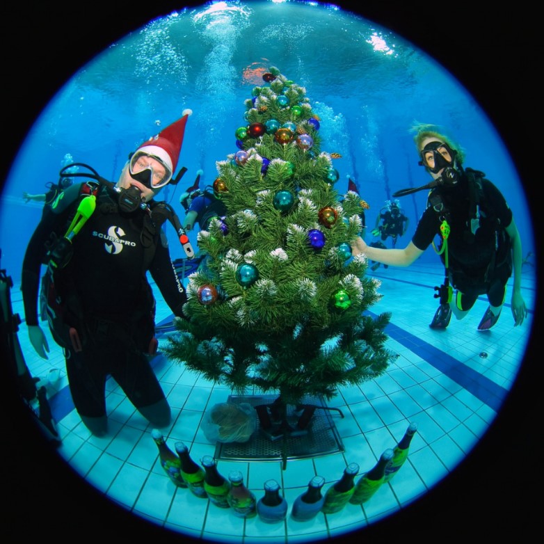 Праздник под водой